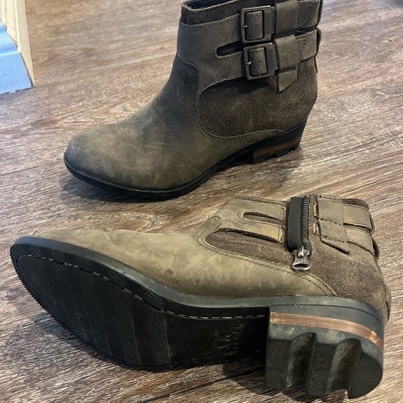 Sorel Lolla Booties - Picture 5 of 8